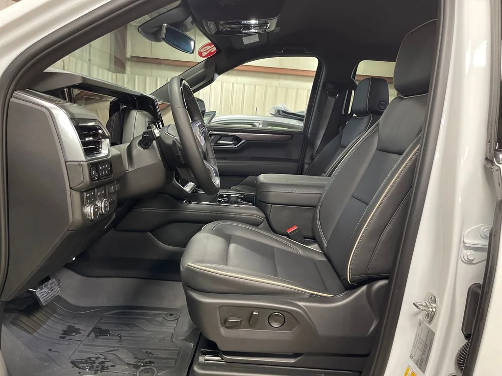 Used 2026 White GMC Elevation image 14