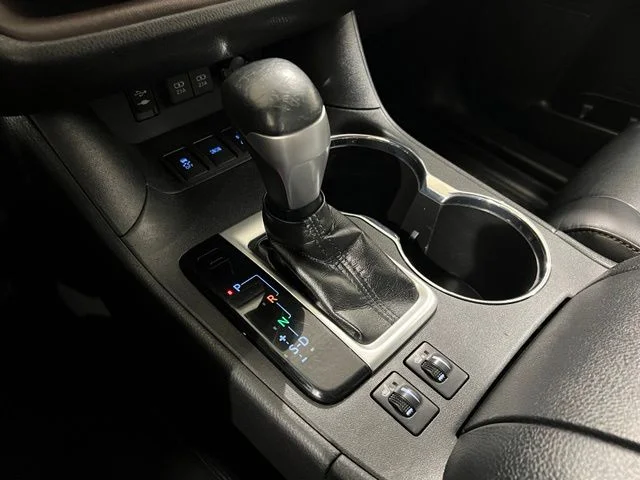 Used 2019 Black Toyota XLE image 17