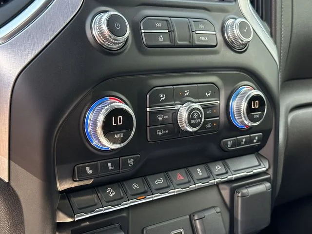 Used 2021 White GMC SLT image 18