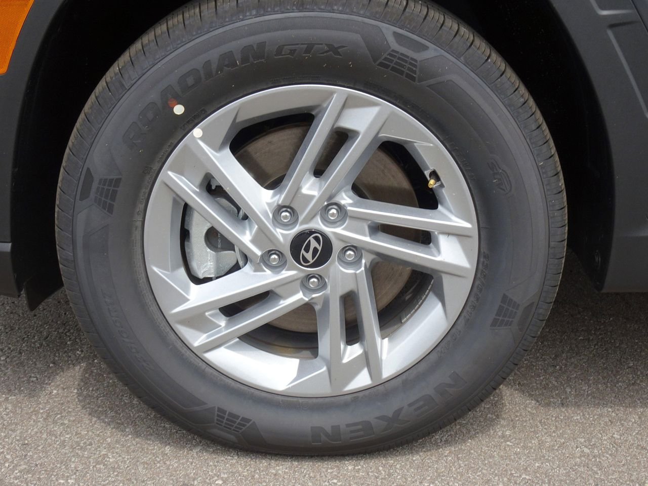 New 2026 Gray Hyundai SE FWD image 23