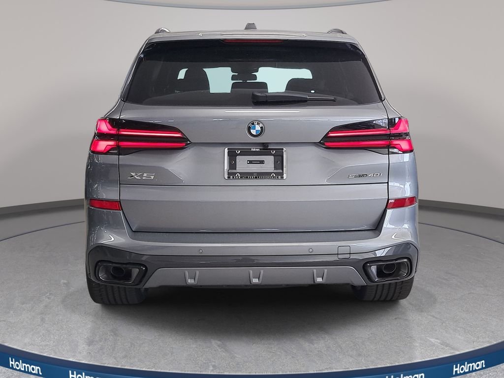 New 2026 Skyscraper Grey Metallic BMW sDrive40i image 6