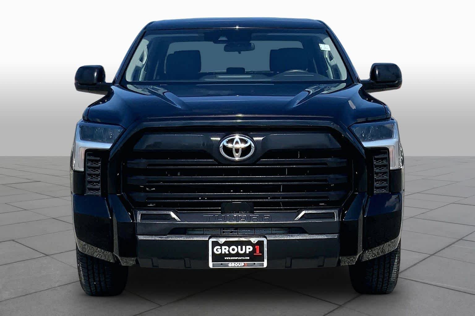Used 2022 Midnight Black Metallic Toyota SR image 4