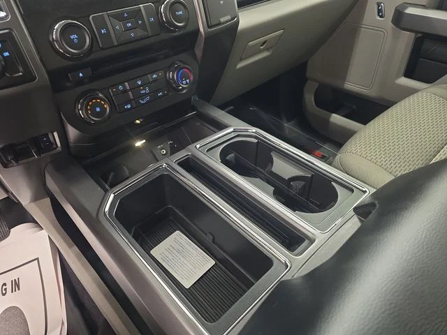 Used 2015 Oxford White Ford XLT image 26