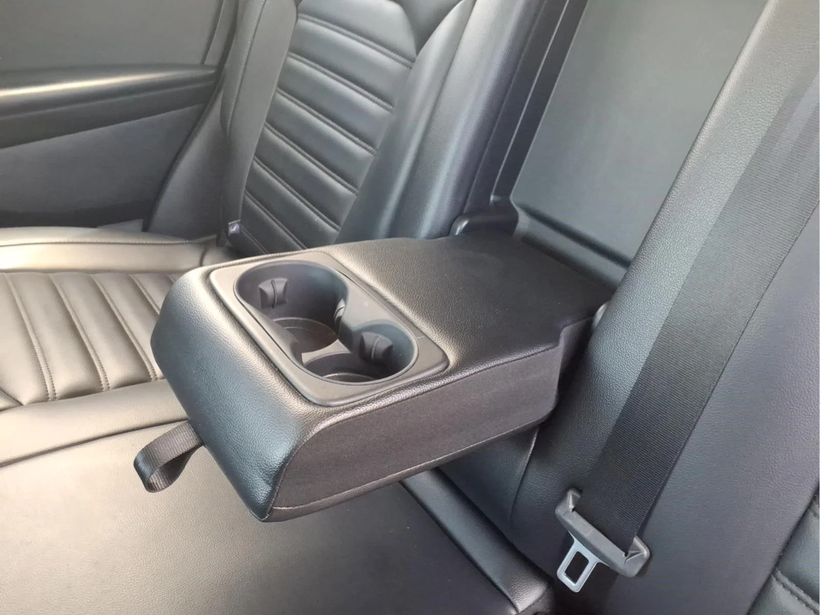Used 2024 Silver Ford SEL image 10