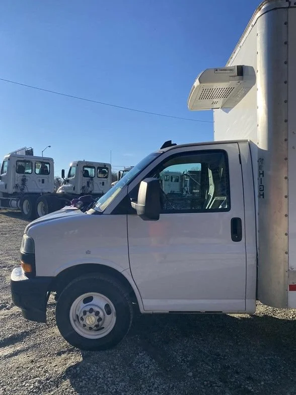 Used 2024 White Chevrolet Work Van image 31