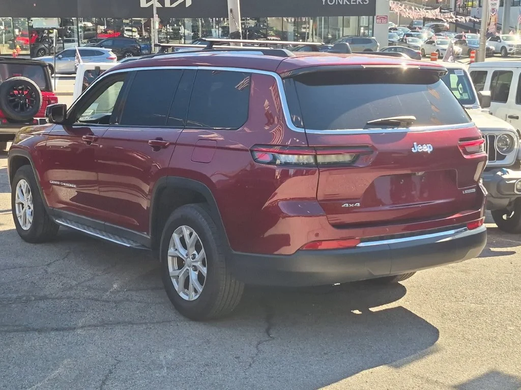 Used 2023 Red Jeep Limited image 8