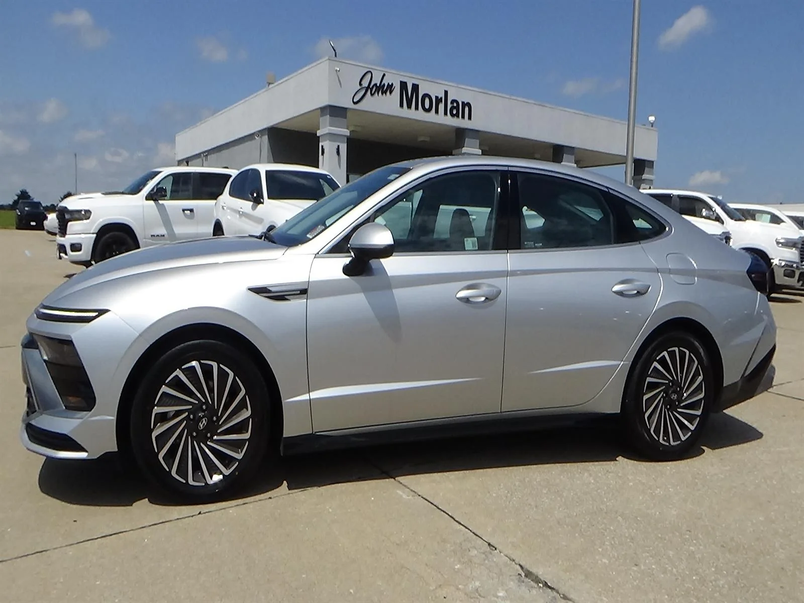 Used 2025 Aero Silver Metallic (t4a) Hyundai SEL image 1