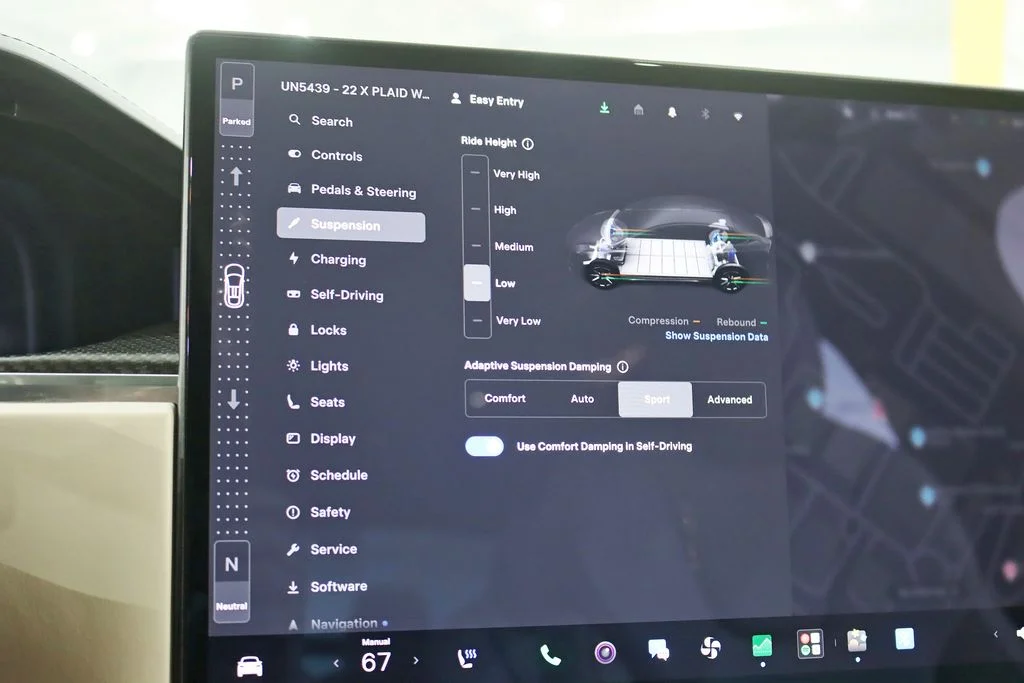 Used 2022  Tesla Plaid image 20