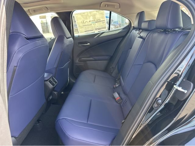 2026 Lexus UX Hybrid 300h Premium - Photo 40