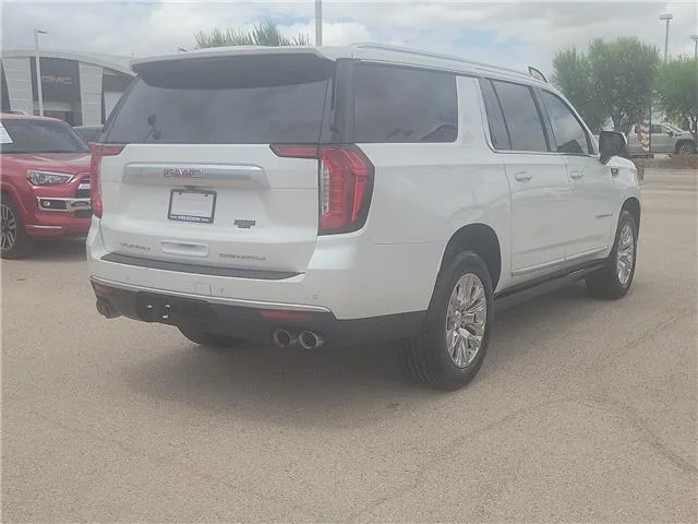 Used 2024 White Frost Tricoat GMC Denali 4x2 image 3