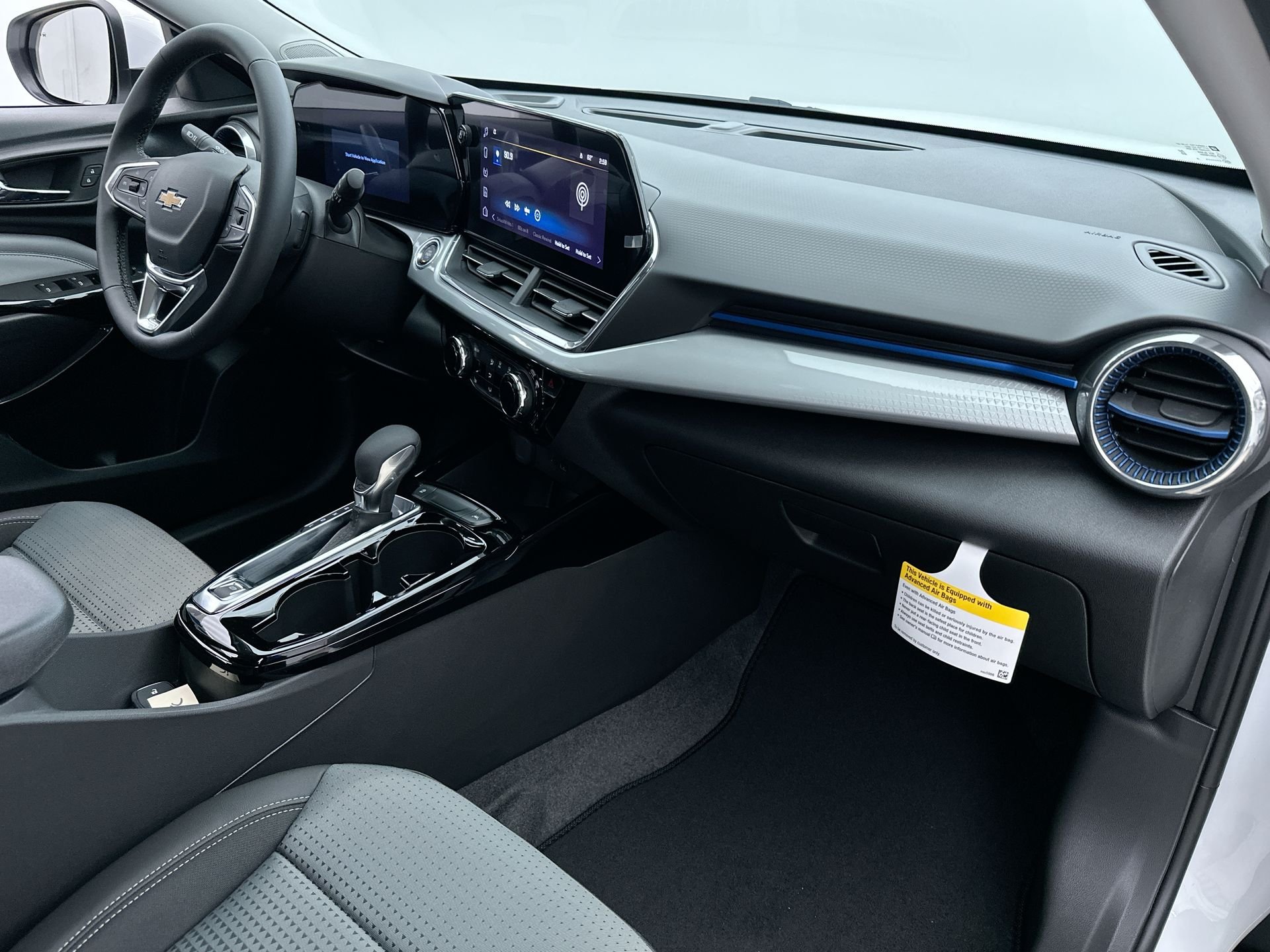 New 2026 Summit White Chevrolet LT image 83