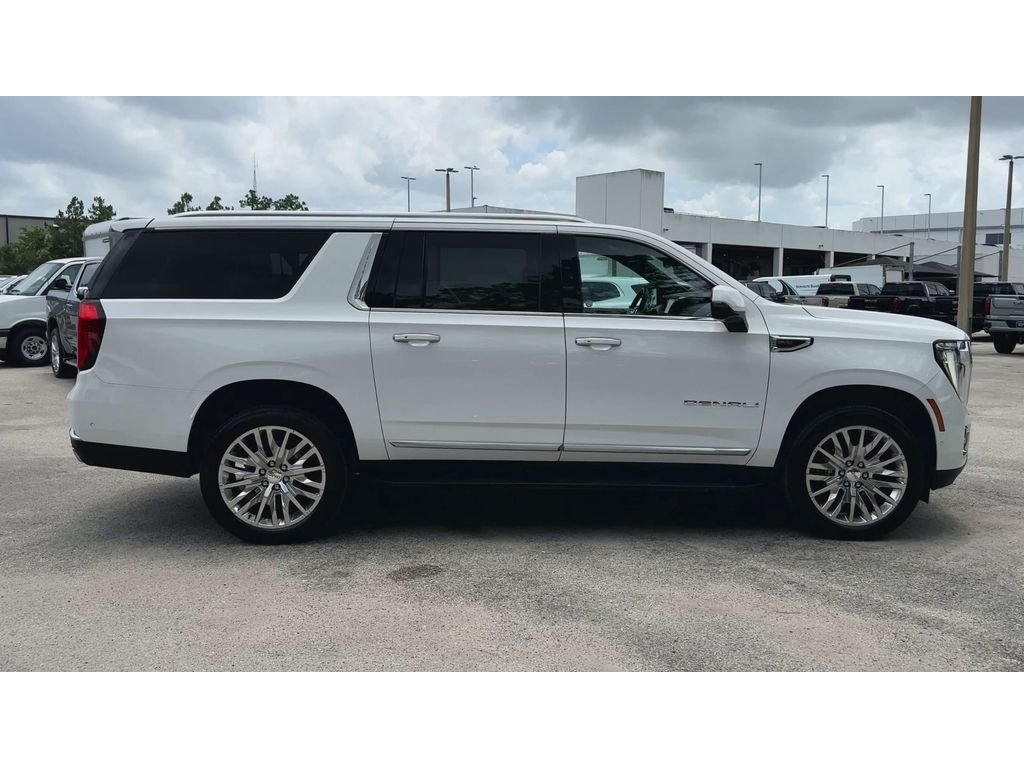2025 GMC Yukon XL Denali - Photo 9