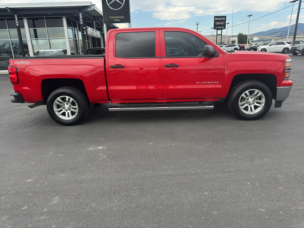 Used 2014 VICTORY RED Chevrolet LT image 4
