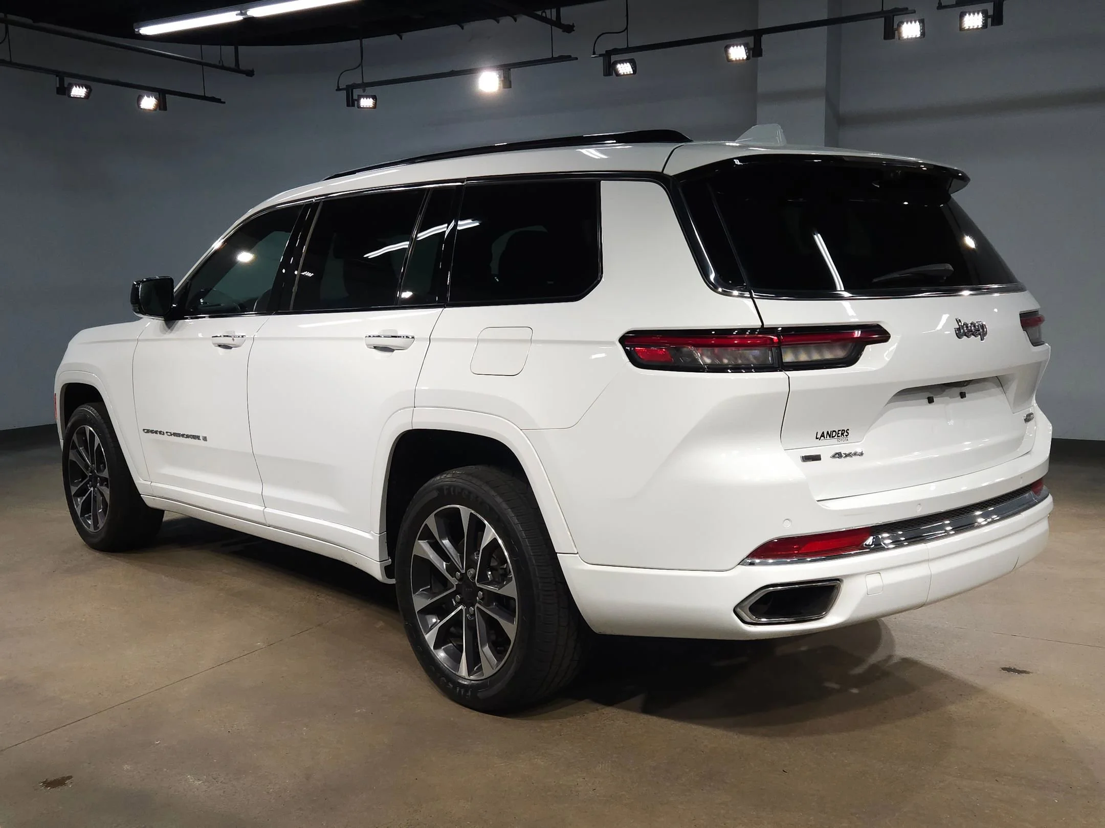 Used 2021 Bright White Clearcoat Jeep Overland image 5