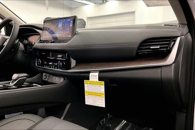 2025 Nissan Rogue Platinum - Photo 34