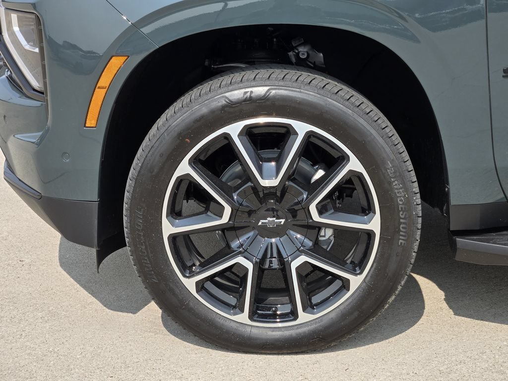 2026 Chevrolet Suburban RST - Photo 7