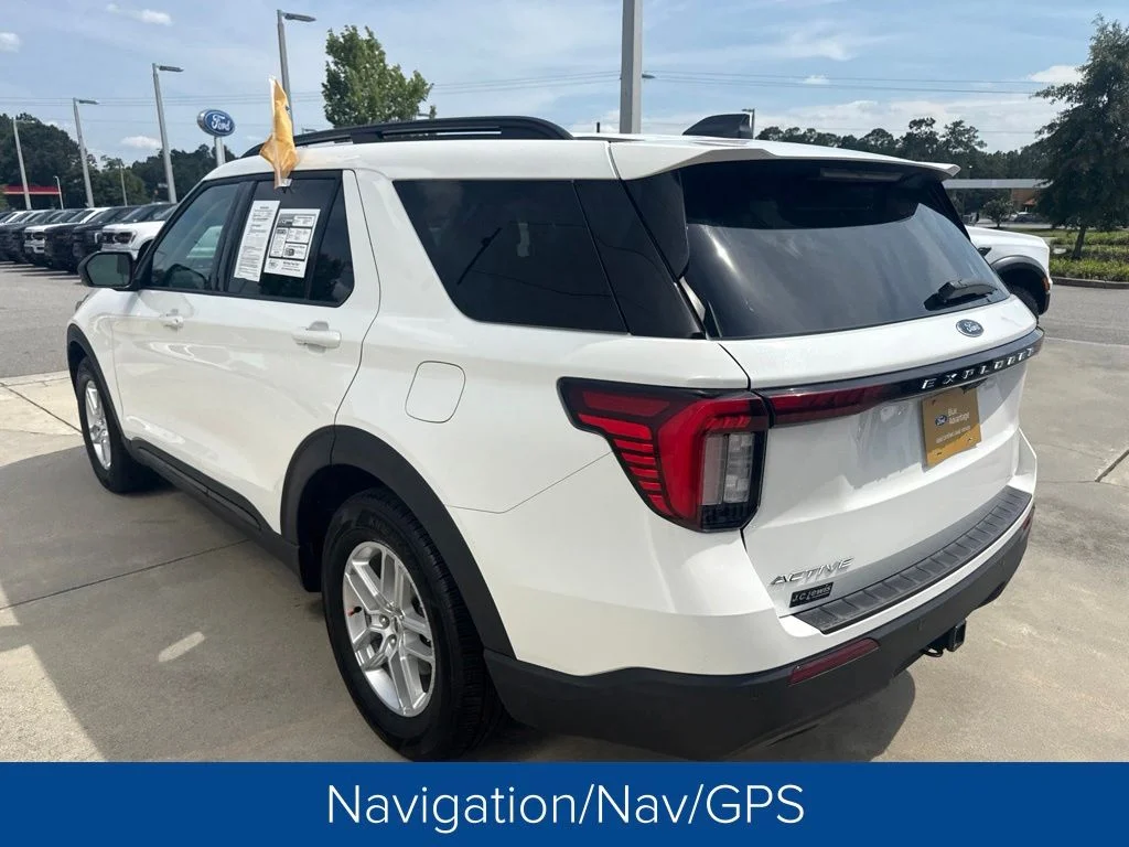 Certified Used 2026 Star White Ford Active image 4