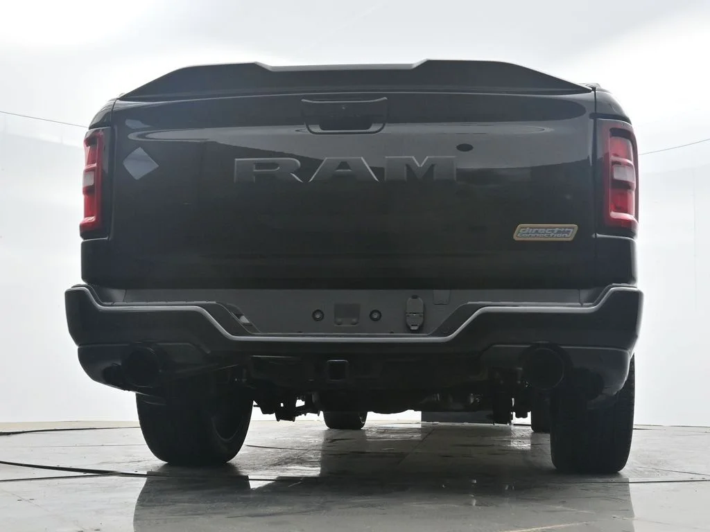 New 2026 Diamond Black Crystal Pearl-Coat Exterior Paint RAM Big Horn image 38
