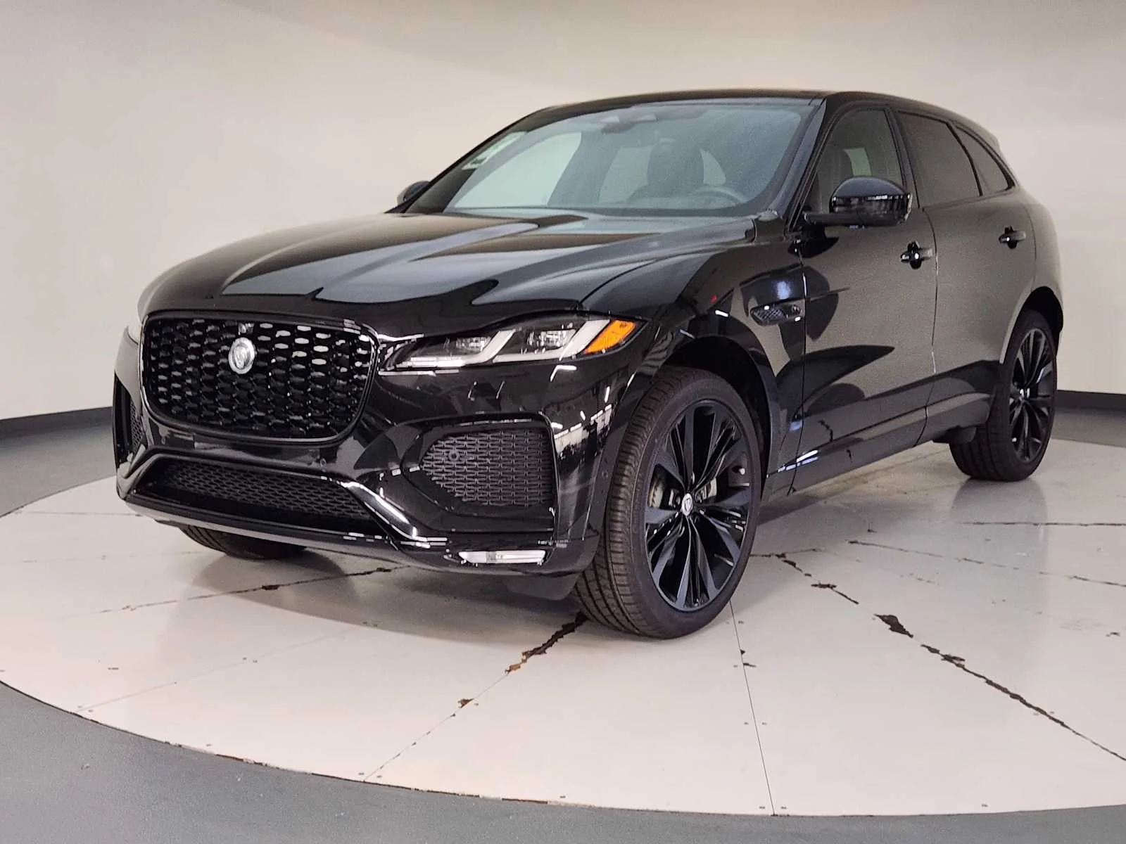 2026 Jaguar F-PACE P250 R-Dynamic S's photo
