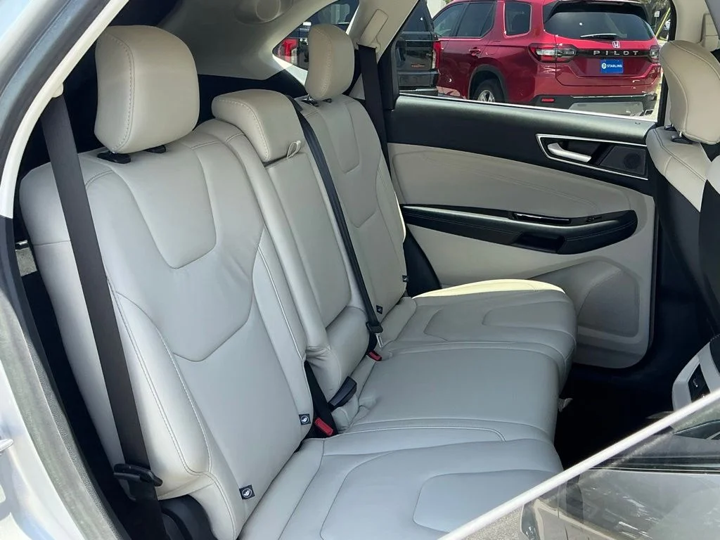 Used 2019 Silver Ford Titanium image 21