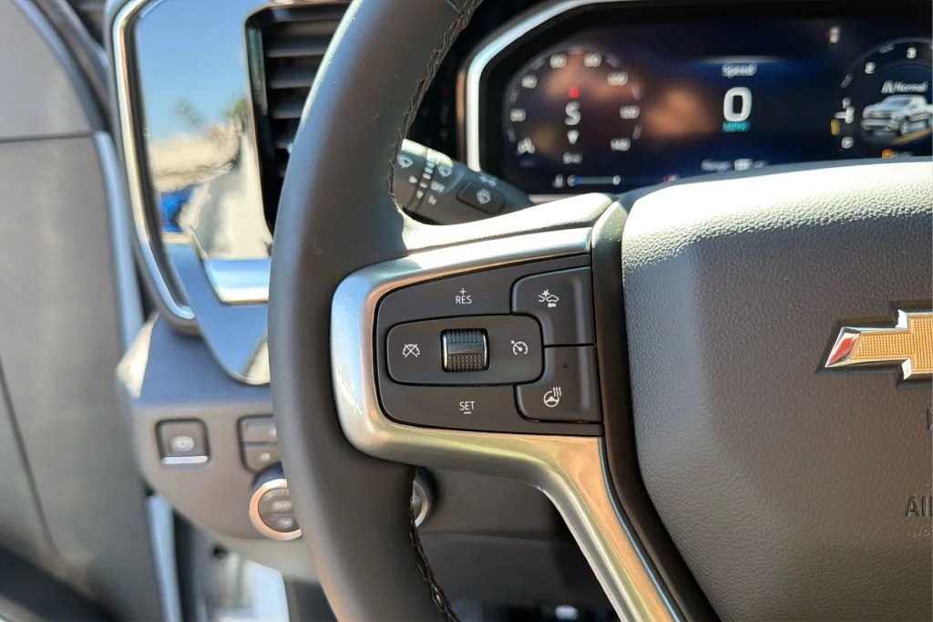 New 2026 Summit White Chevrolet LT (2FL) image 22