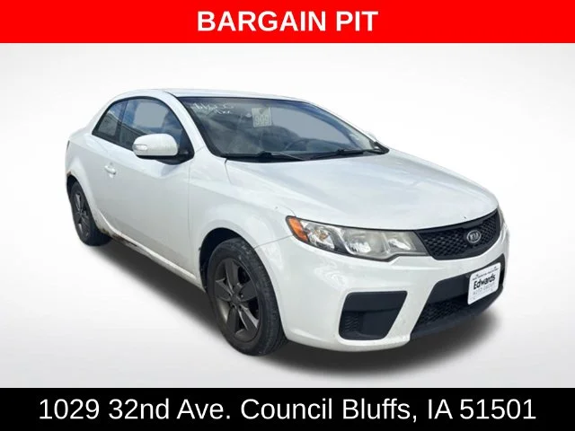 Used 2010 White Kia EX image 1