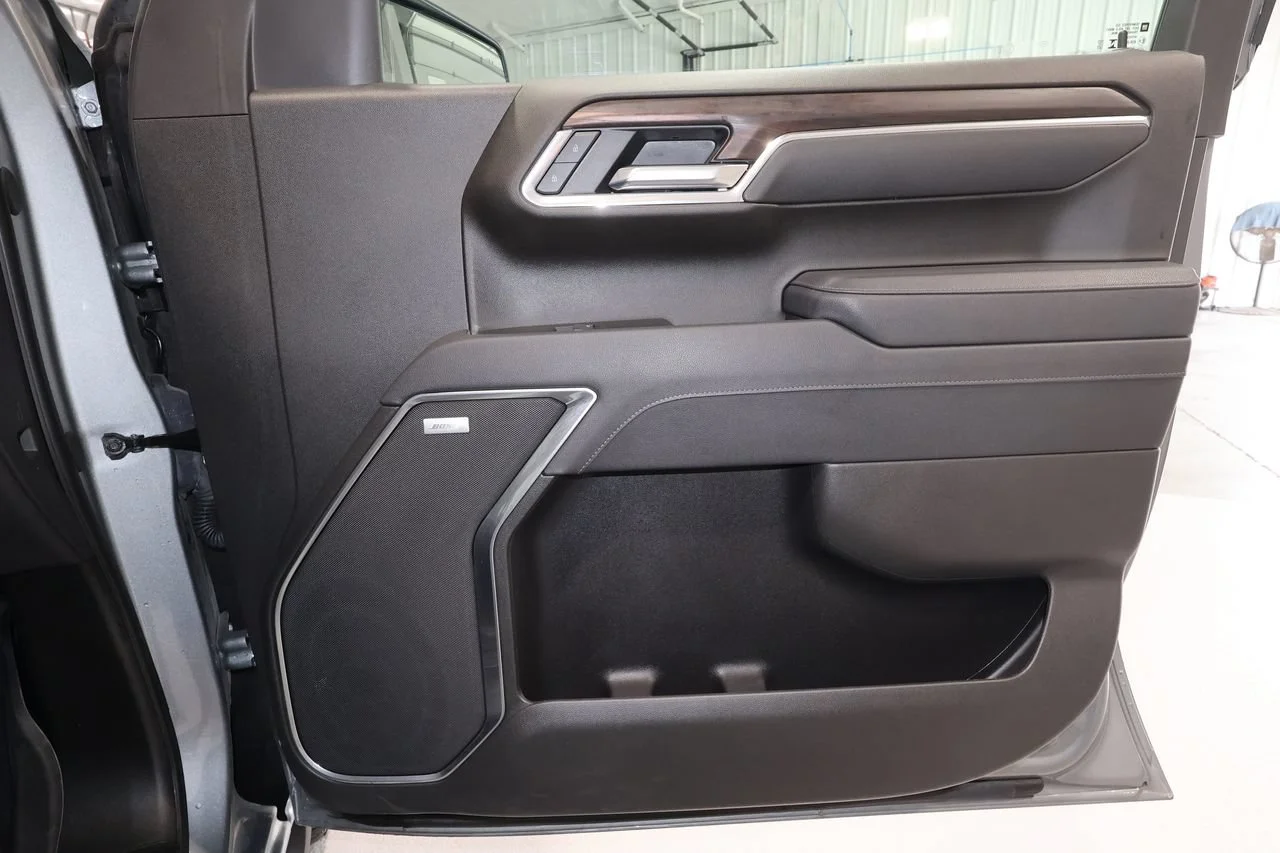 Used 2025 Sterling Metallic GMC SLT image 20