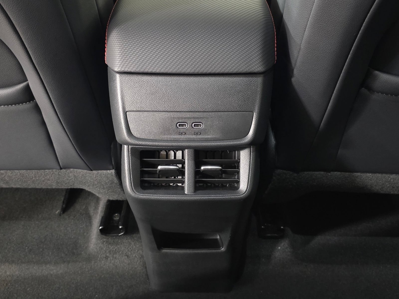 2027 Chevrolet Equinox RS - Photo 16