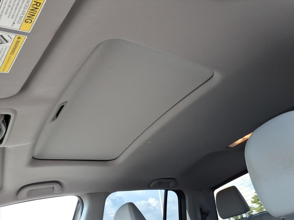 Certified Used 2018 Forest Mist Metallic Honda RTL-E image 15