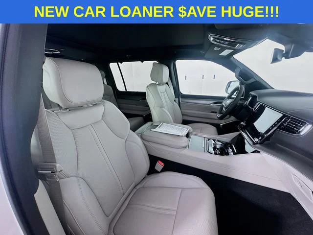 New 2026 Bright White Clear-Coat Exterior Paint Jeep Grand Wagoneer image 32