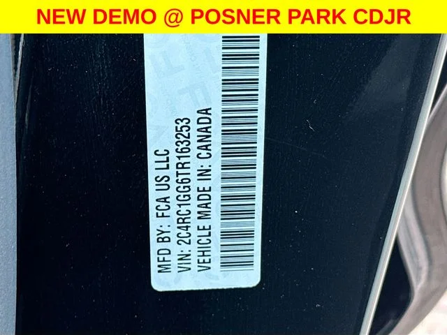New 2026 Diamond Black Crystal Pearl-Coat Exterior Paint Chrysler Limited image 36