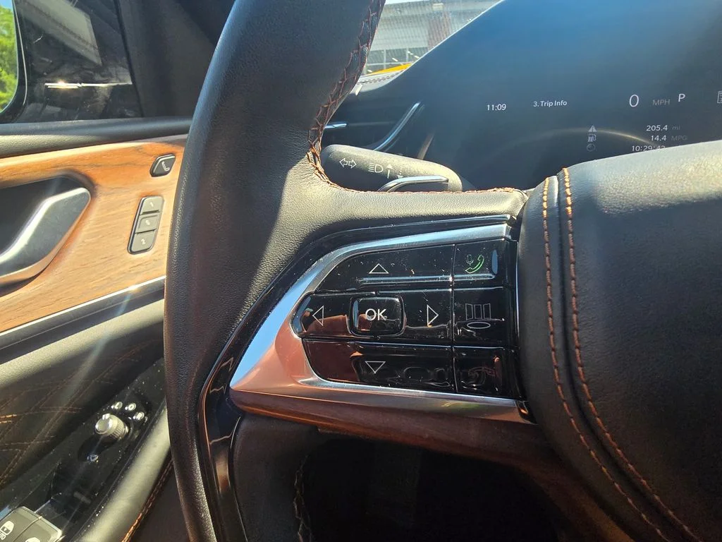 Used 2023 White Jeep Summit image 26