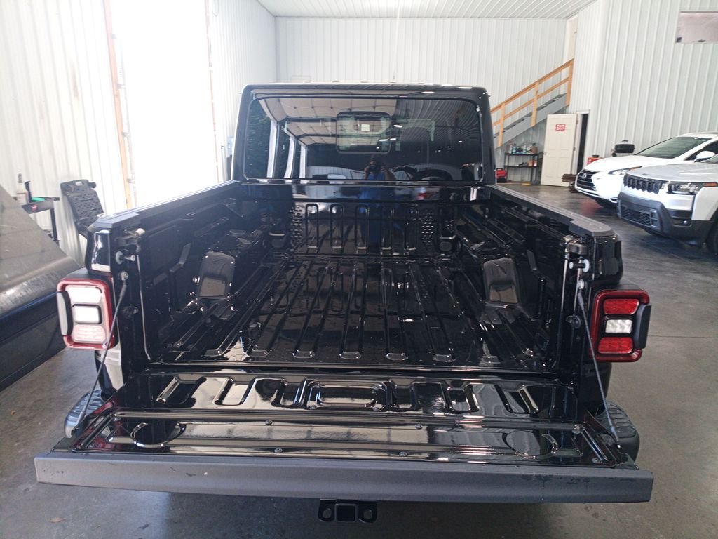 New 2026 Black Clear-Coat Exterior Paint Jeep Shadow Ops image 9