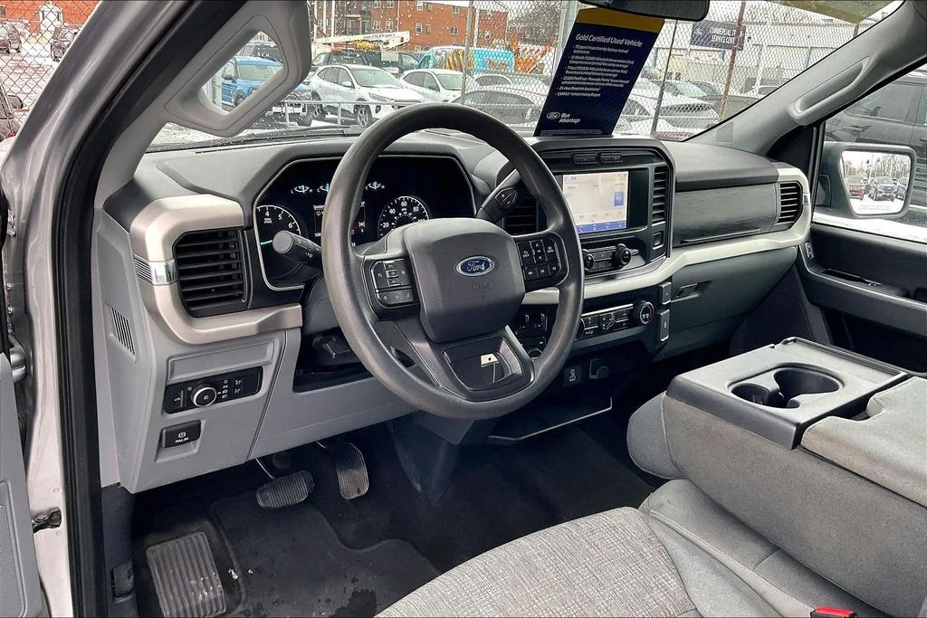 Used 2022 Silver Ford XLT image 12