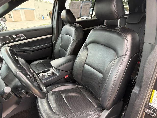 Used 2017 Gray Ford XLT image 14
