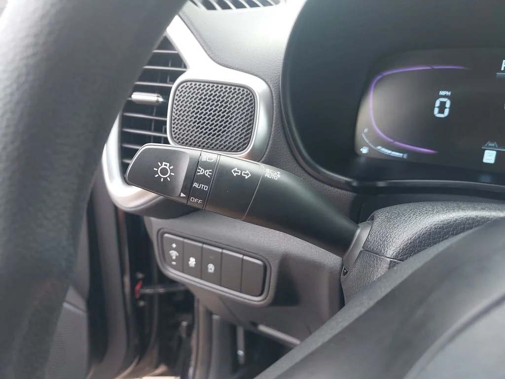 Used 2025 Black Kia LX image 25