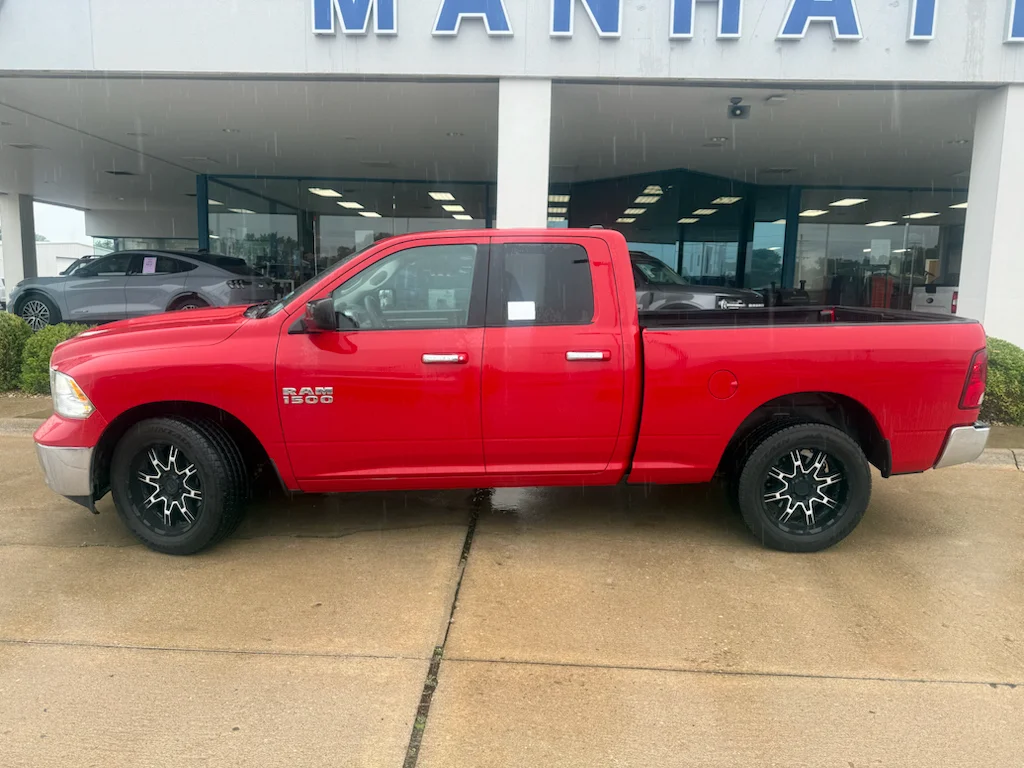 Used 2016 Flame Red Clearcoat Ram SLT image 12