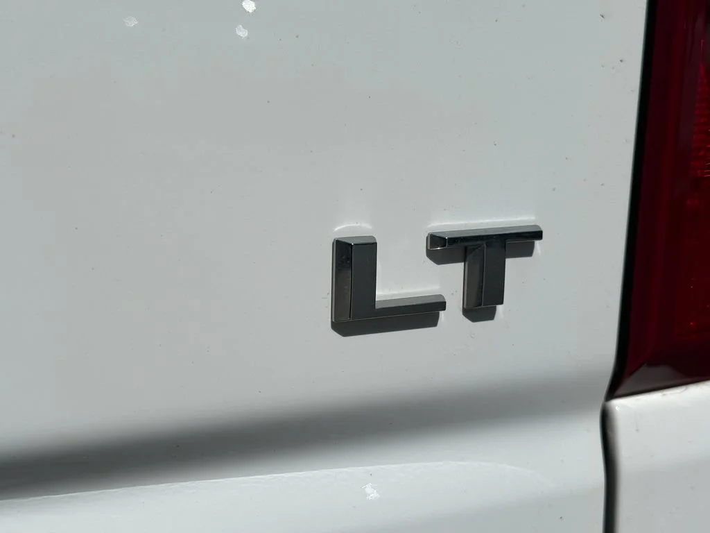 Used 2022 SUMMIT WHITE Chevrolet LT image 11