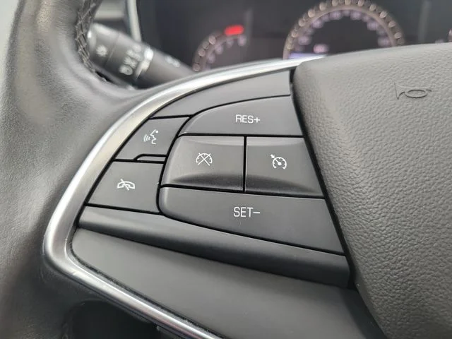 Used 2018 Red Cadillac Luxury image 27