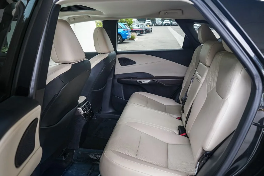 Used 2024 Black Lexus 350 image 18