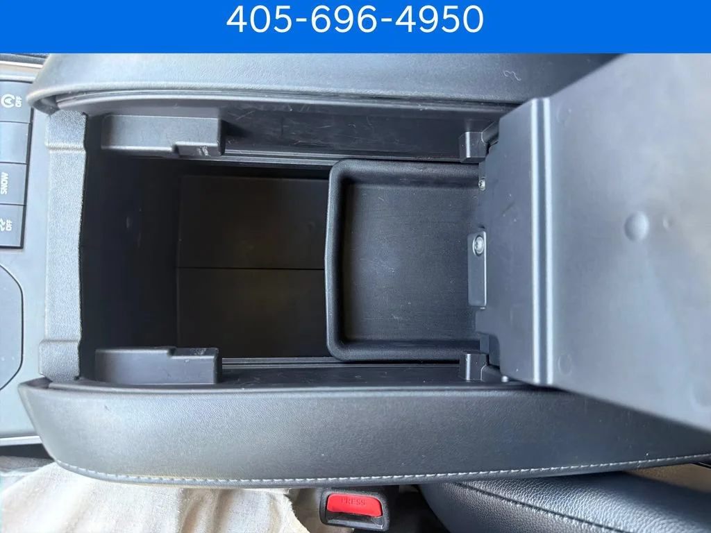Pre-Owned 2022 Toyota Highlander XLE
