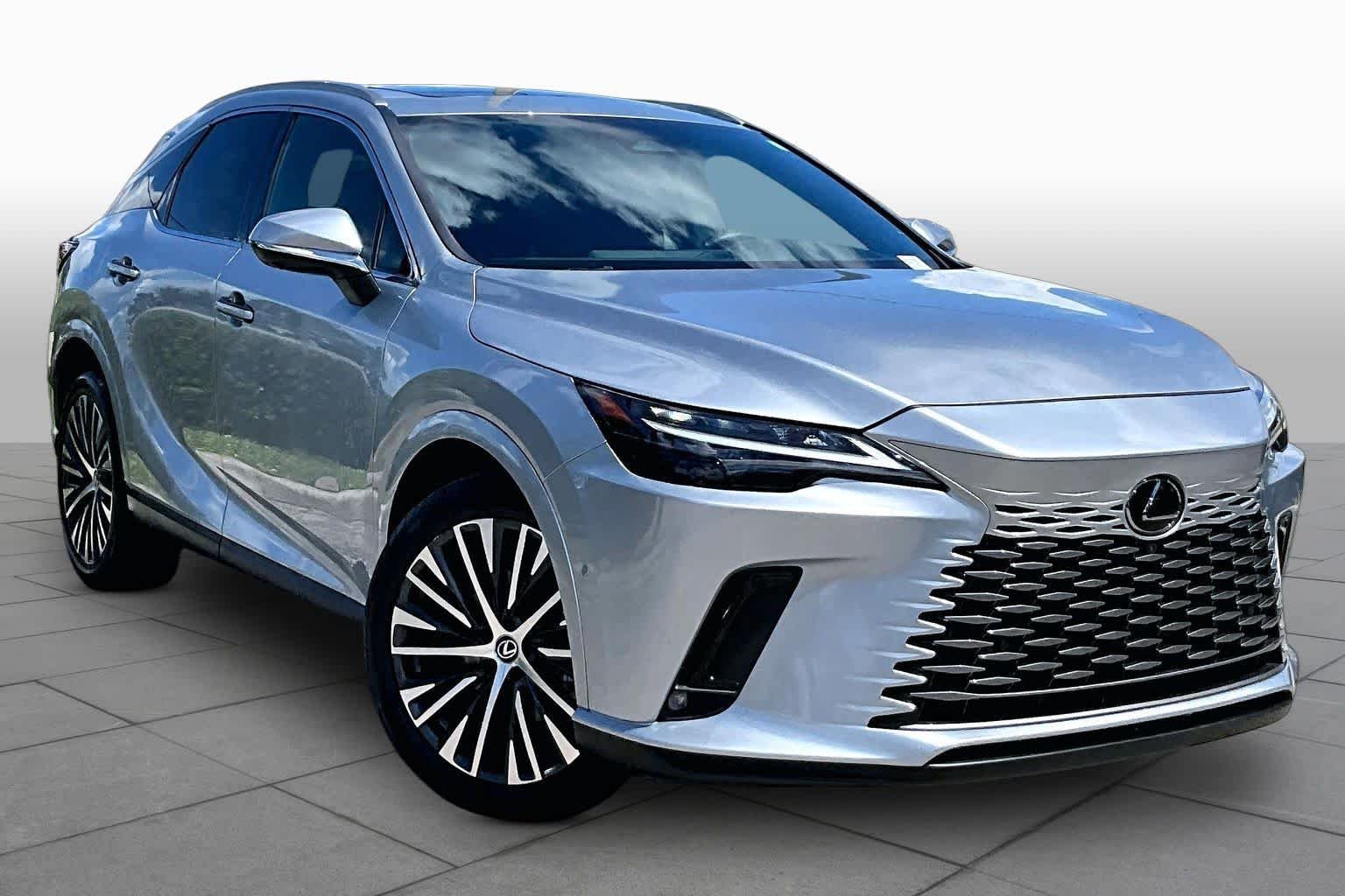 Used 2024 Iridium Lexus Premium Plus image 3