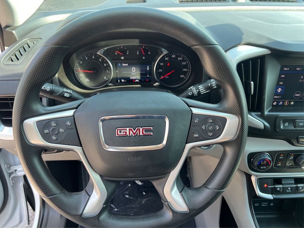 Used 2023 Summit White GMC SLE image 17
