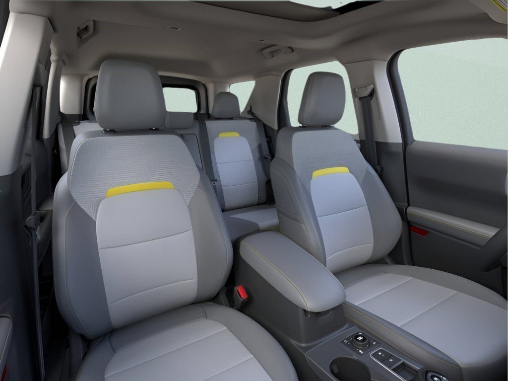 New 2026 Azure Gray Metallic Tri-Coat Ford Badlands image 11