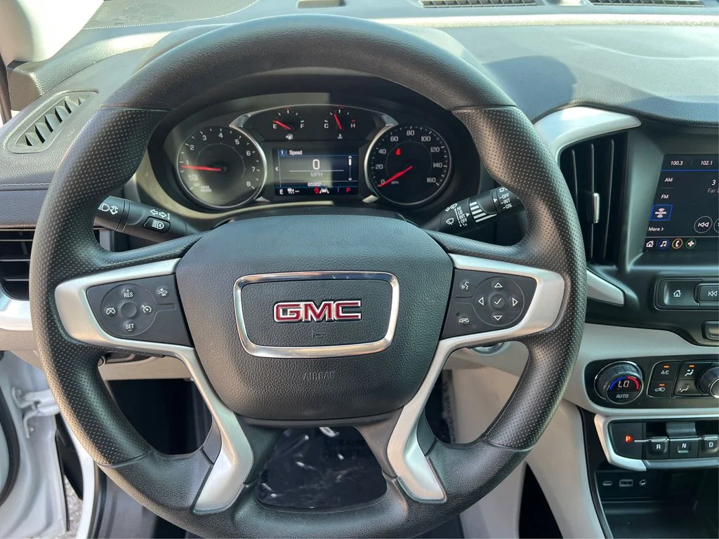 Used 2023 Summit White GMC SLE image 17