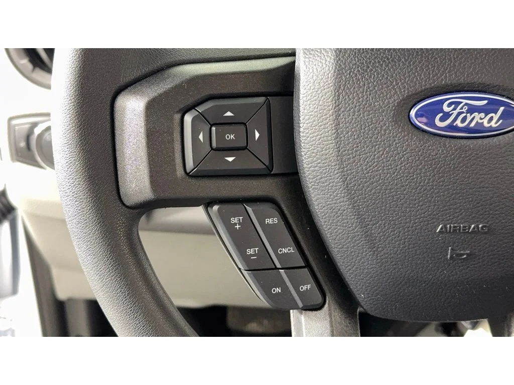 New 2025 Oxford White Ford E-350 SRW image 17