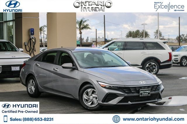 Certified Used 2025 Silver Hyundai SE image 1