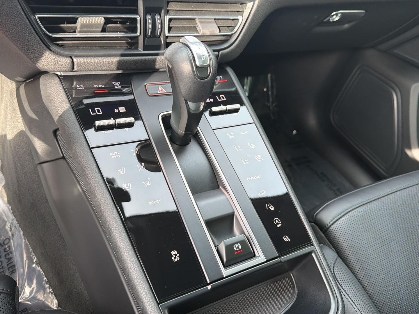 Used 2023 Dolomite Silver Metallic Porsche T image 27