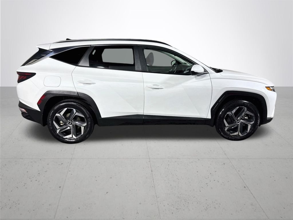 Used 2024 White Hyundai SEL image 5