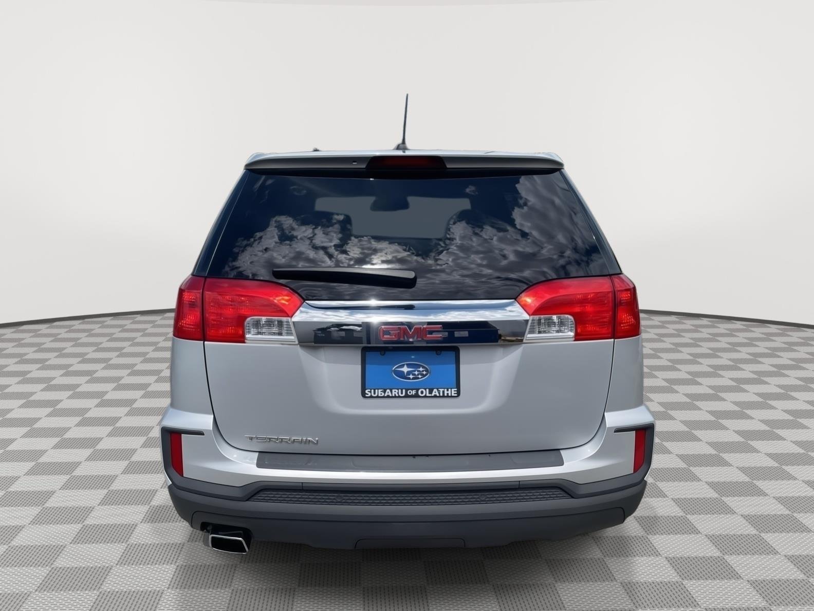 Used 2017 Quicksilver Metallic GMC SLE image 11